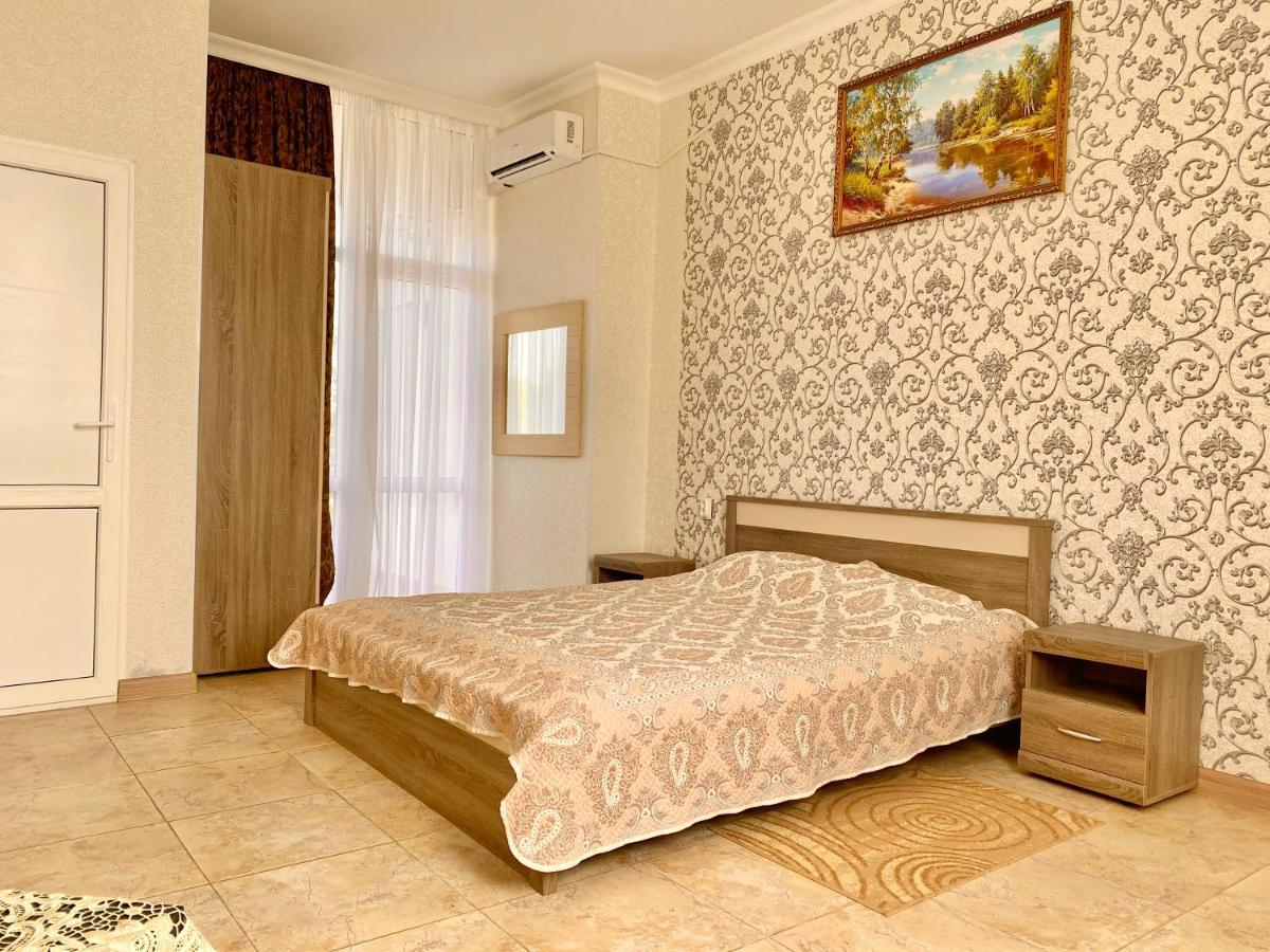 Мини-Отель Кристалл Tsandrypsh Exterior photo